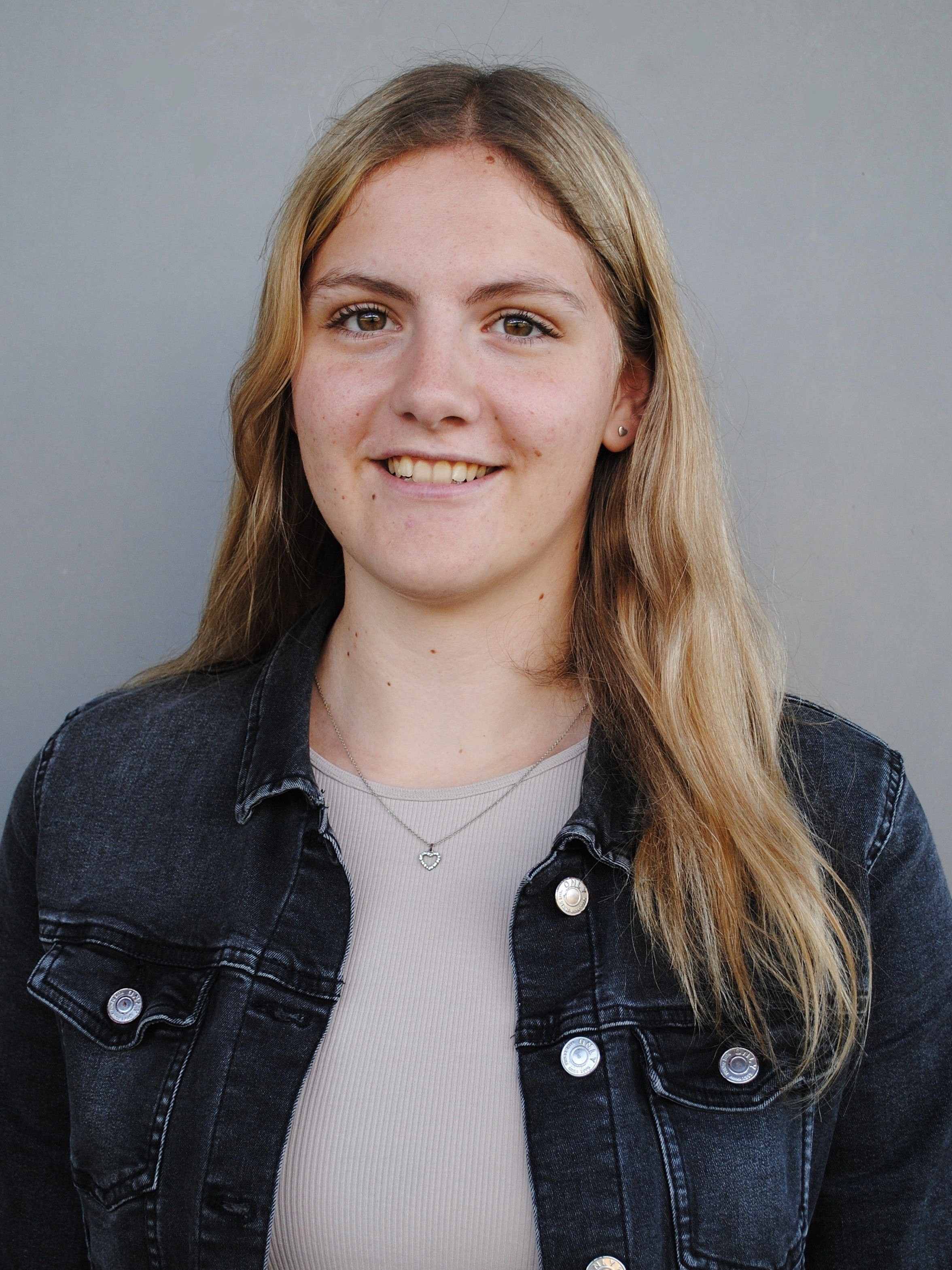 Jasmin Suter